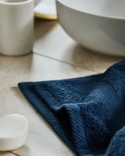 New Dunnes Stores Classic Cotton Bath Towel