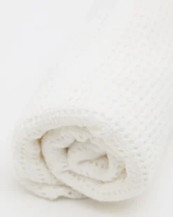Fashion Dunnes Stores Cream Cellular Blanket