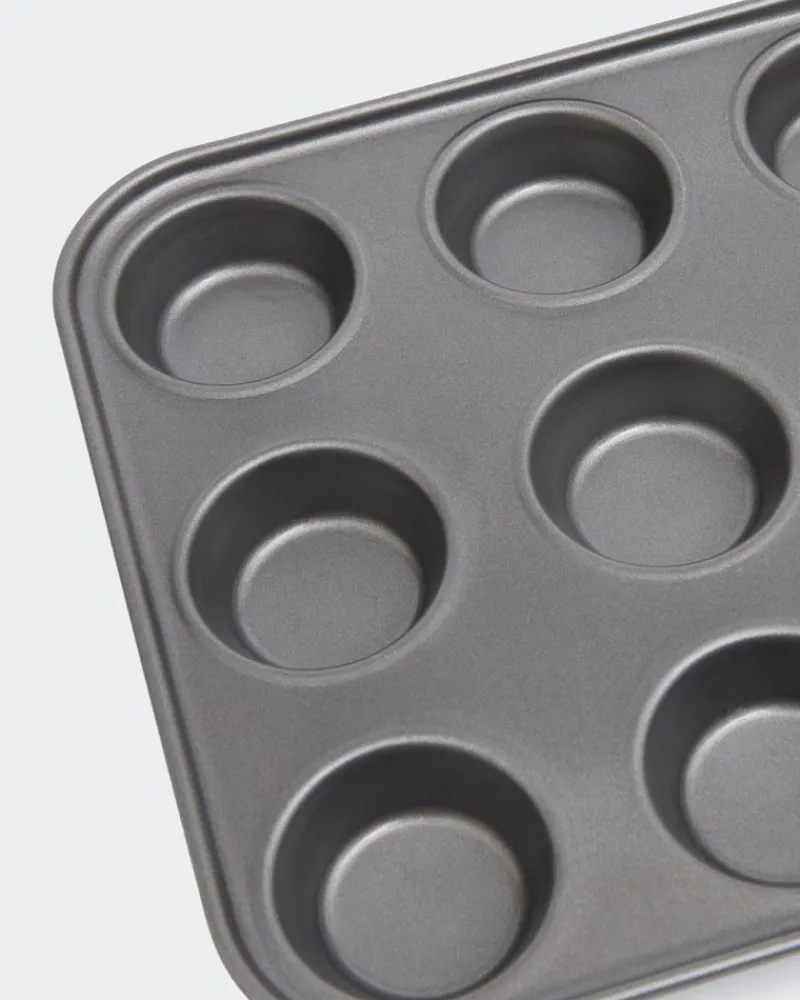 New Dunnes Stores 12-Cup Non-Stick Muffin Tin