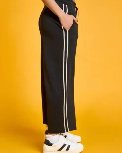 Outlet Dunnes Stores Helen Steele Black Modal Crop Soft Touch Trousers